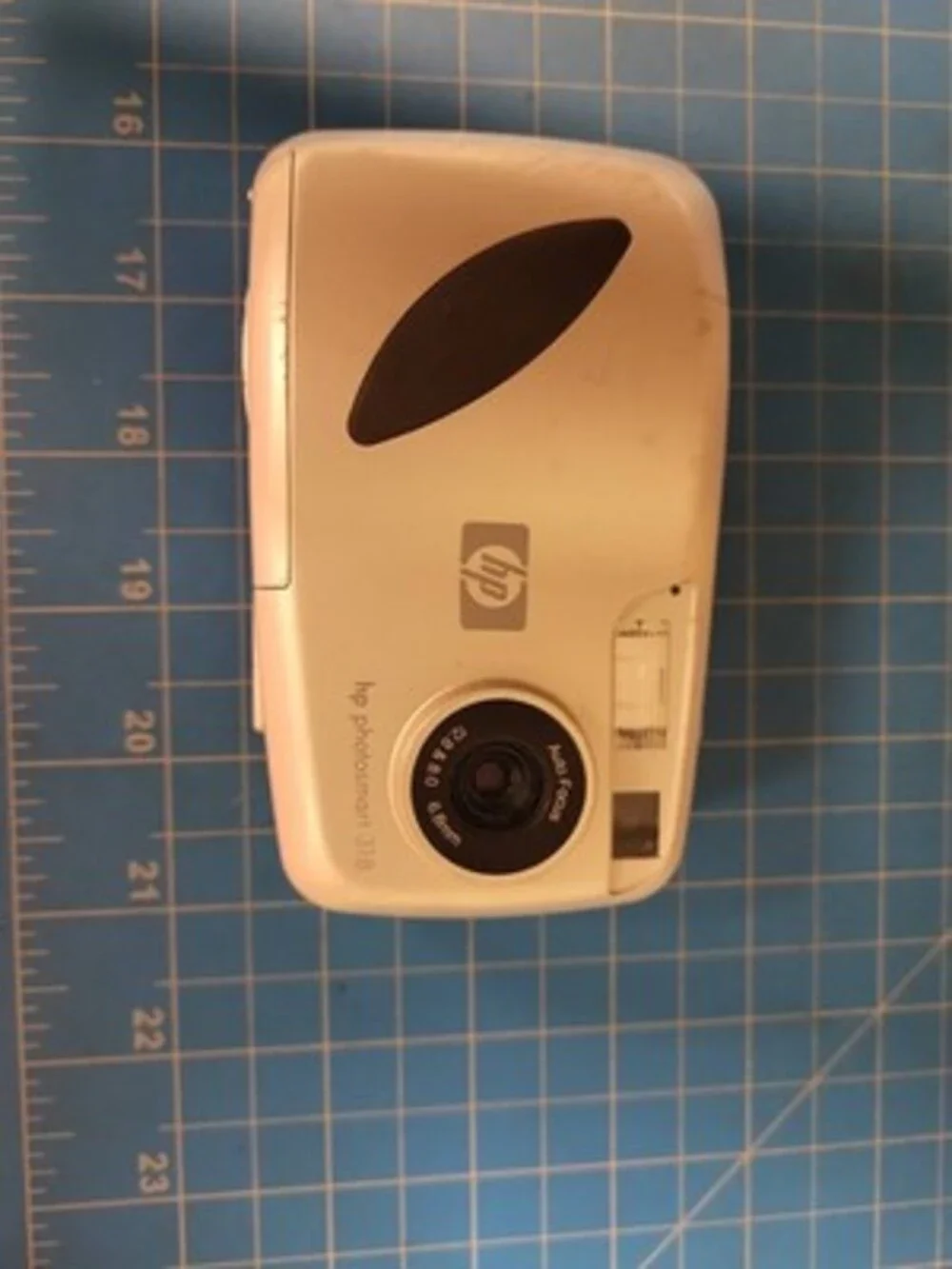 HP Photosmart 318 Digital Camera C8900A Vintage Point Shoot Untested